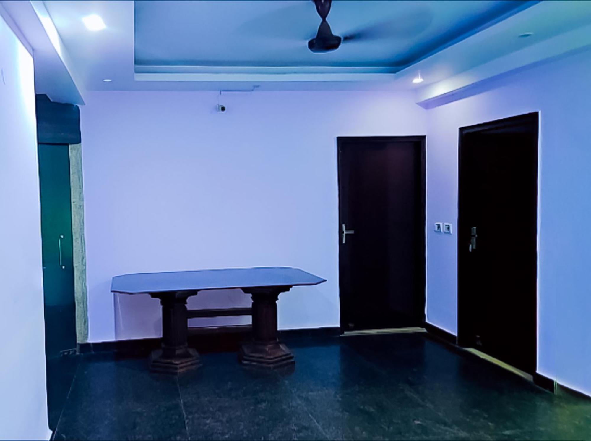 Happy Inn - Near Saket Metro New Delhi Exterior photo