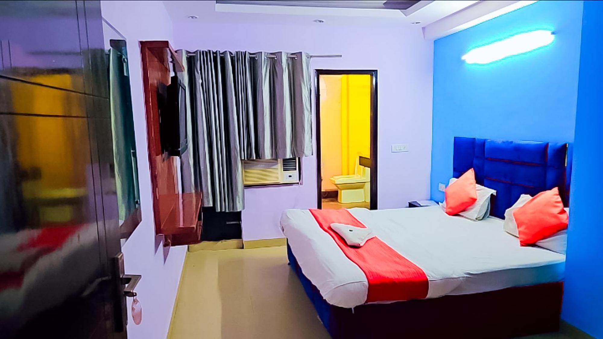 Happy Inn - Near Saket Metro New Delhi Exterior photo