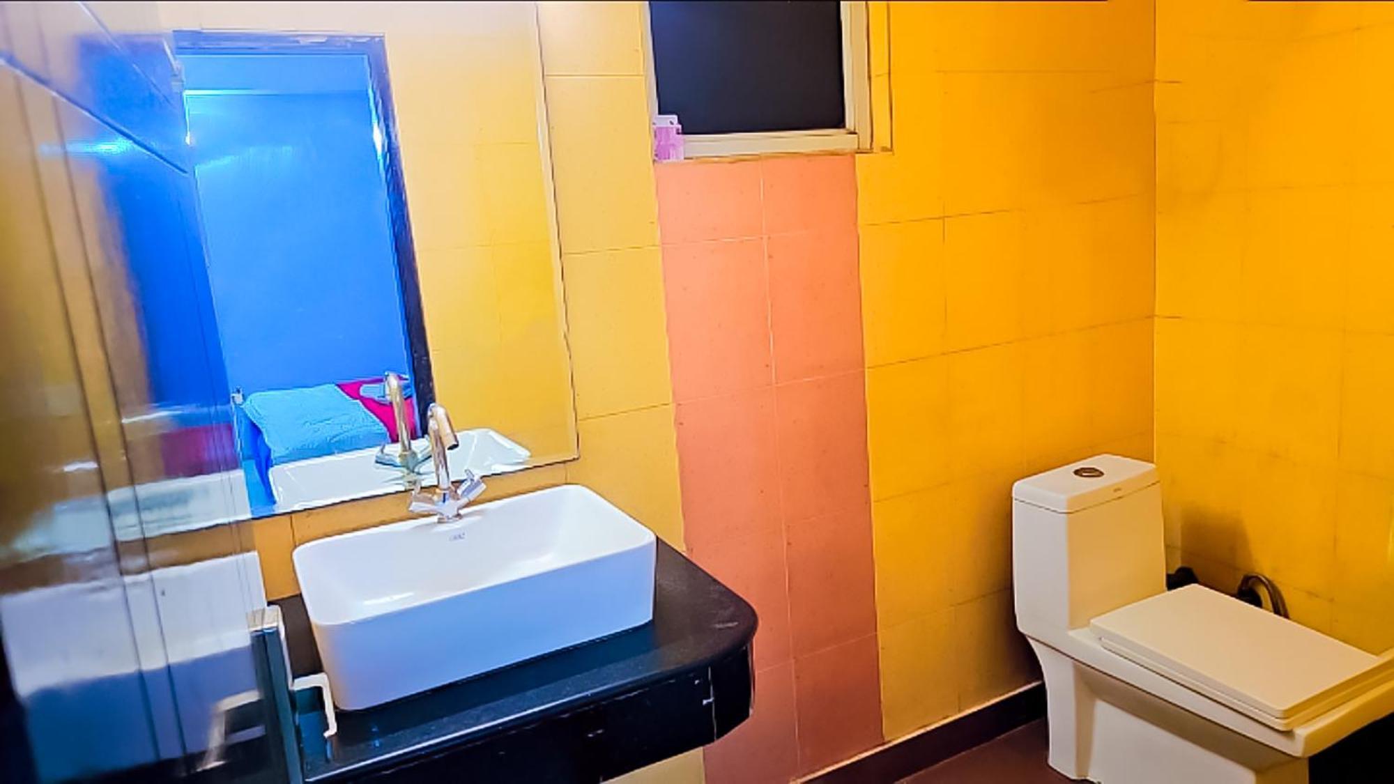 Happy Inn - Near Saket Metro New Delhi Exterior photo